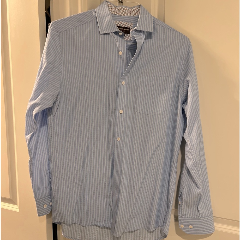 Johnston & Murphy Men’s Dress shirt. Excellent condition